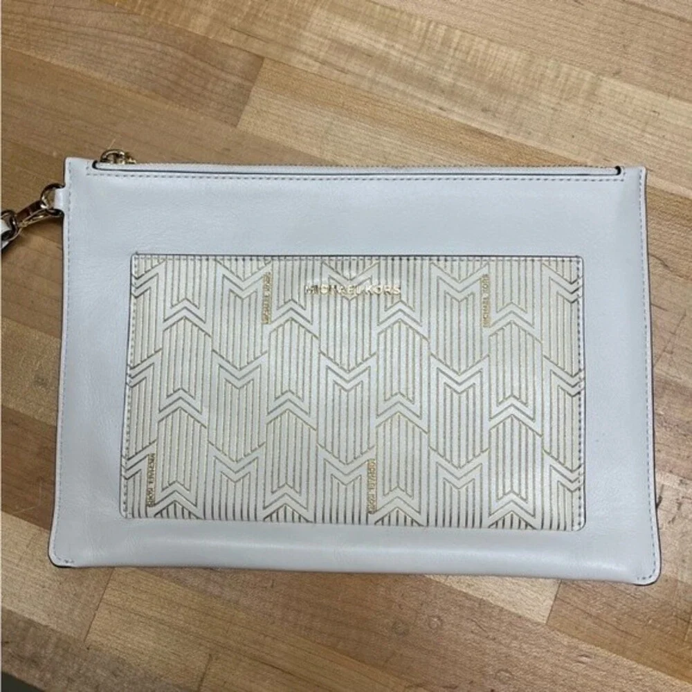 Michael Kors Wristlet in Gold and White Leather NWOT